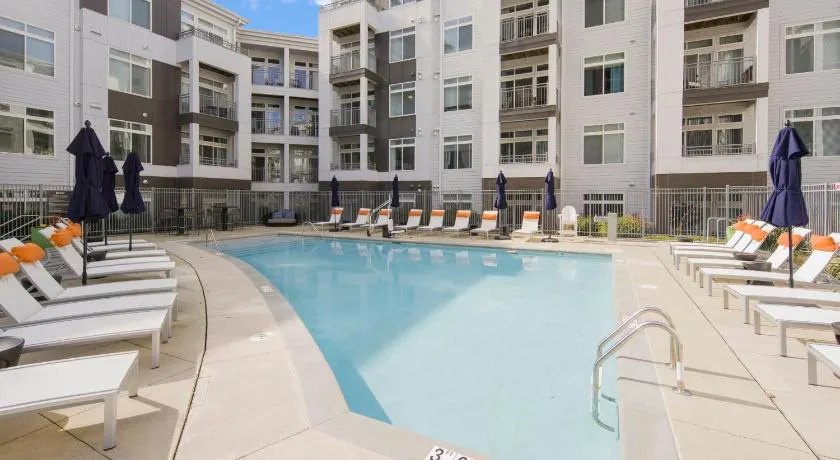 Global Luxury Suites at Reston - Image 1