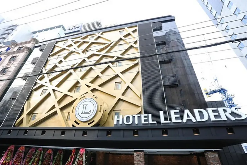 Hotel Leaders - Image 1