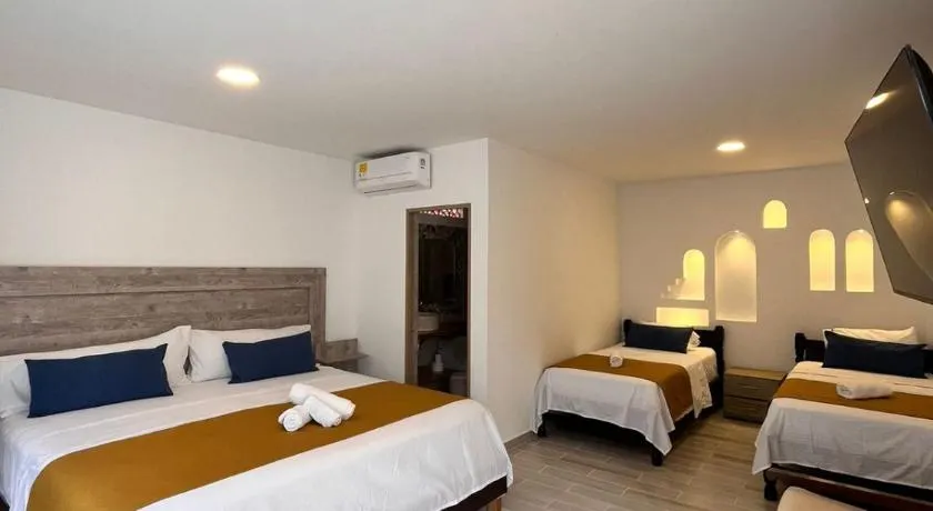 Hotel Casa Oliveros - Image 1