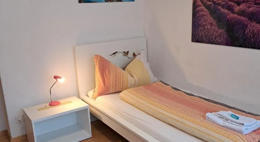 good bed Niederbipp 13 - Image 1