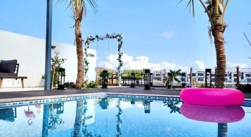 Al Dana Paradise Luxury Villas Palm Fujairah Sea View - Image 1