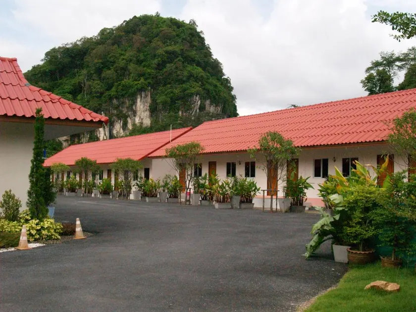 Srisawat Home Bungalow - Image 1