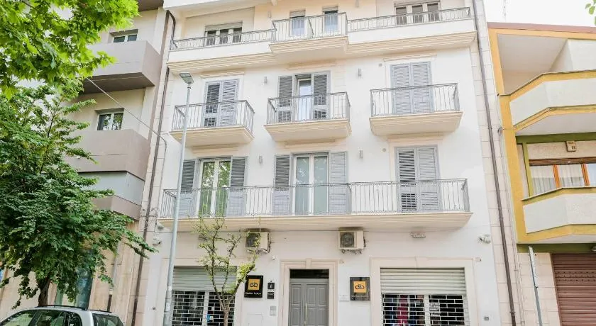 HABITAT- Apartments&Rooms - Image 1