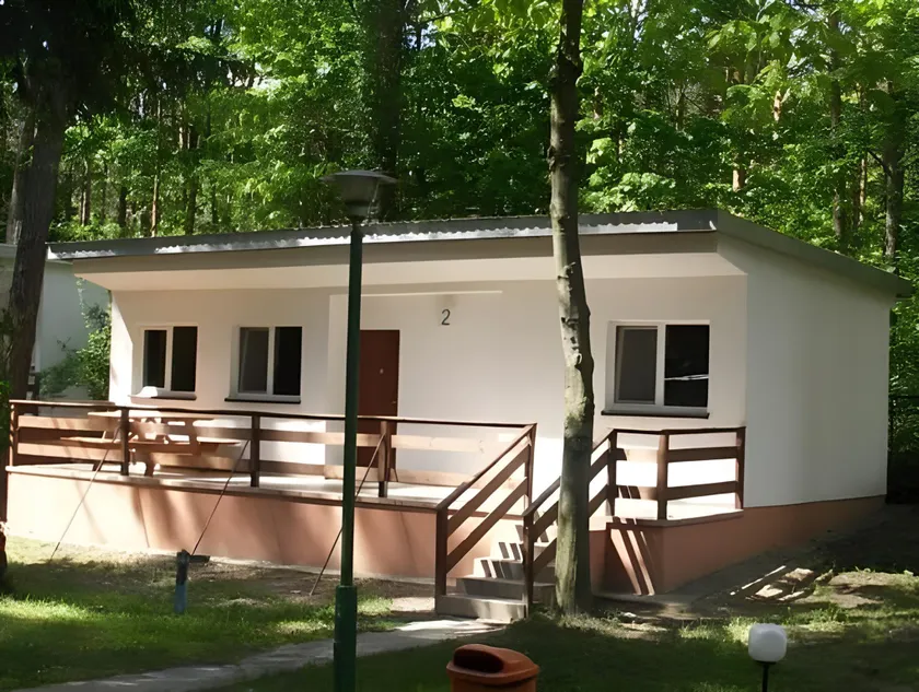 Leśna Ryba I Domki nad jeziorem z parkiem linowym - Image 1