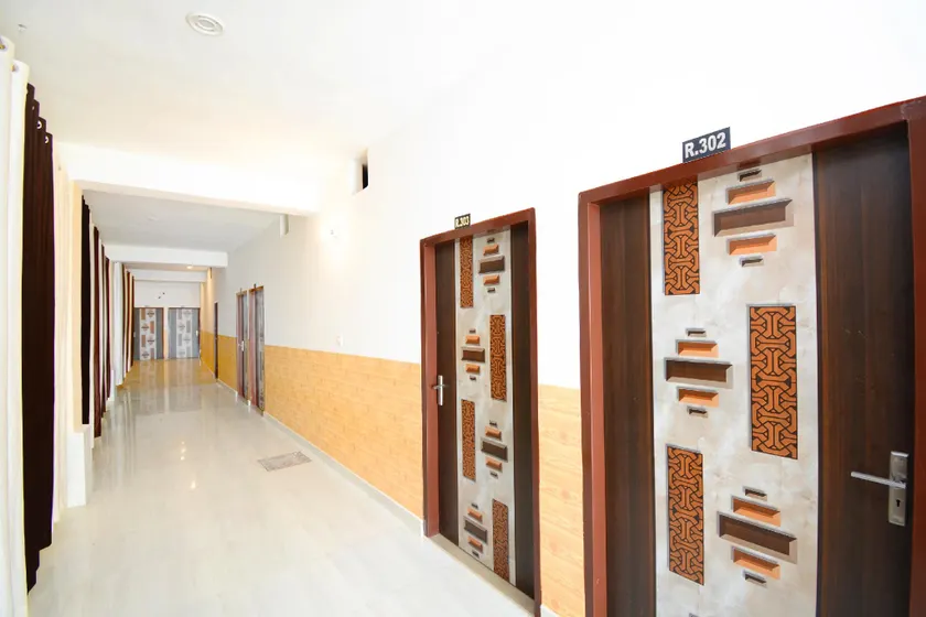 Hotel O Park View - Image 1