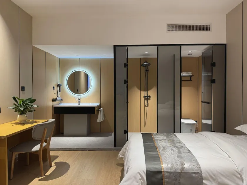 Starway Hotel (Hezuo Shangbala Cultural Plaza Branch) - Image 1