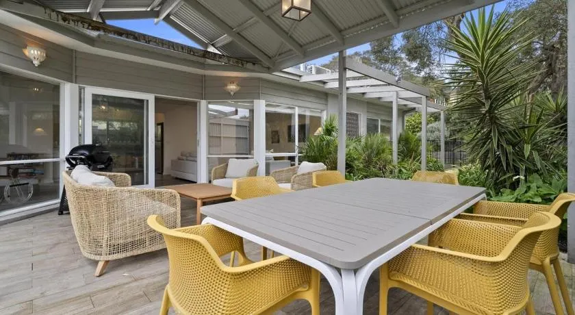 Blairgowrie Coastal Retreat - Image 1