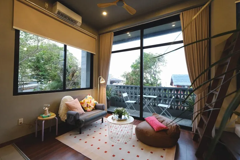 Lux Sea Studio 1 - Image 1