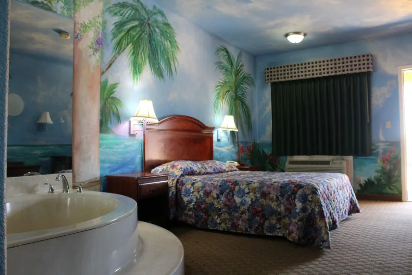Budget Inn - Image 1