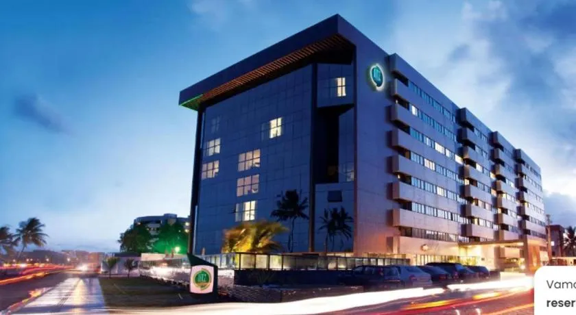 FLAT EM HOTEL FRENTE MAR DE LUXO DA GRIFE RITZ SUITES, FLAT VISTA PRA O MAR DE CRUZ DAS ALMAS, COM 2 CAMAS QUEEN, INFRAESTUTURA COMPLETA, PISCINAS, ACADEMIA, PLAYGROUND, SAUNA, RESTAURANTE, SERVIÇO DE QUARTO E RECEPÇÃO 24 HRS E MUITO mais! - Image 1