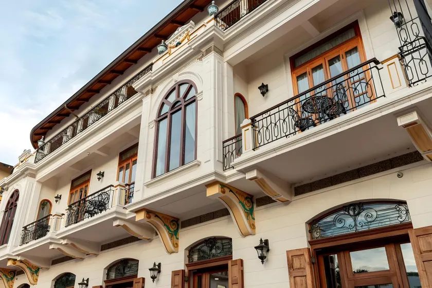 Hotel Plaza Herrera - Image 1