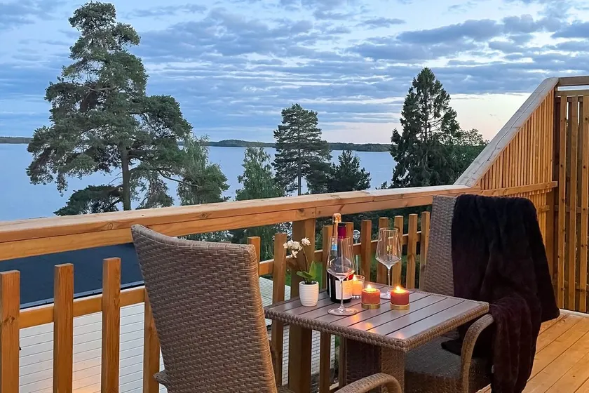 Breathtaking Lakefront Gem~Stunning View~Priv Pier - Image 1