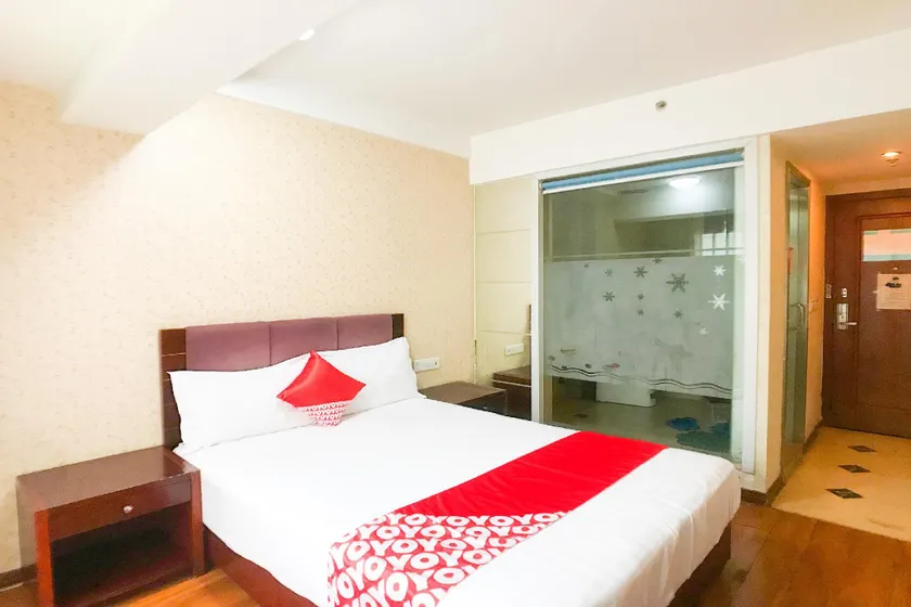 OYO Future Business Hotel - Image 1