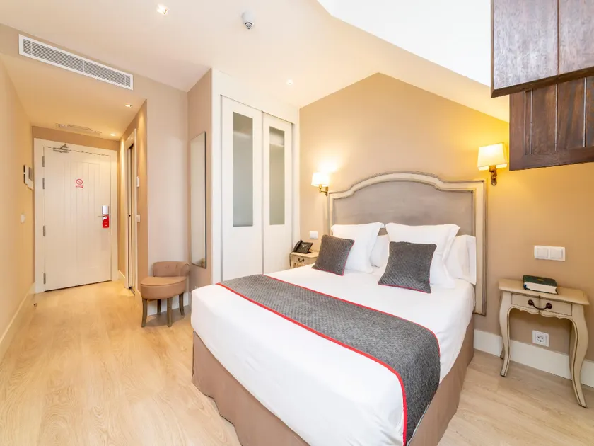 Hotel Altora - Image 1