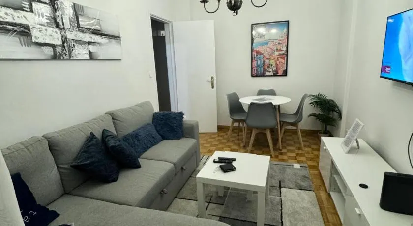 Modern 2BR Apartment with City Views I Near Lisbon by LivinInLisboa - Image 1