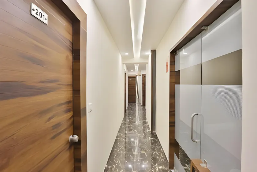 Hotel Swastik Inn - Navrangpura - Image 1