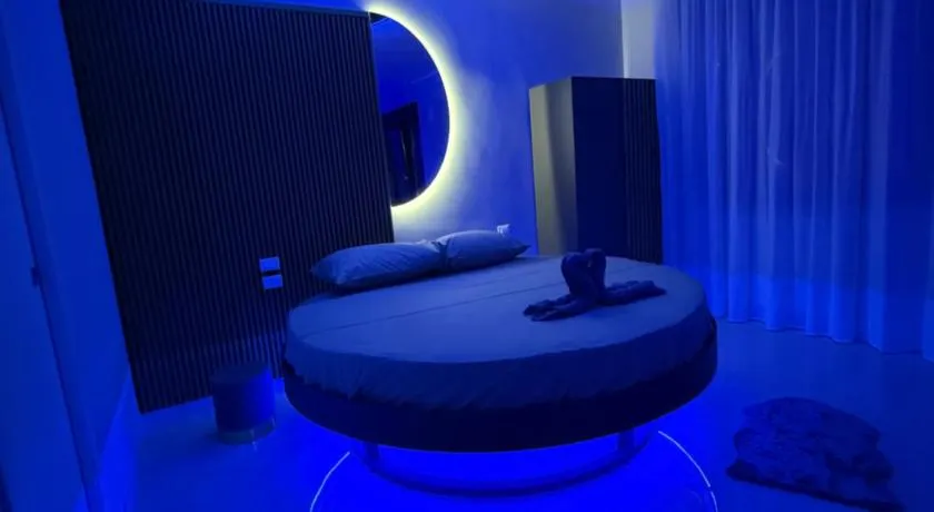 SN Luxury Room & Spa - Image 1