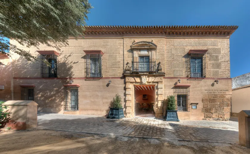Casa de Carmona Hotel - Image 1
