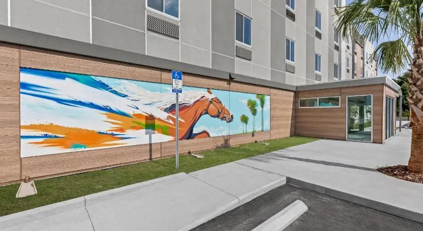Everhome Suites Ocala I-75 North - Image 1