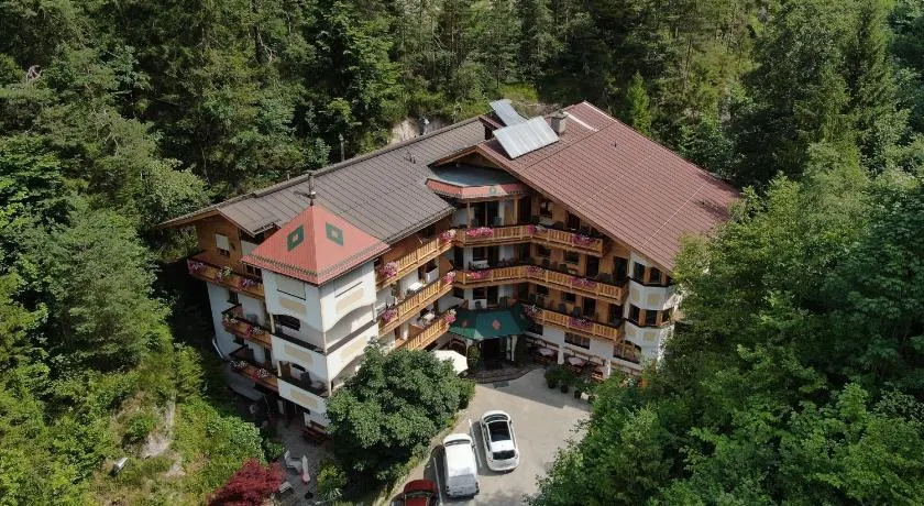 Hotel Gasthof Felsenkeller - Image 1