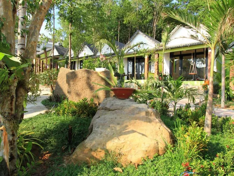 Mai Binh Phuong Bungalow - Image 1