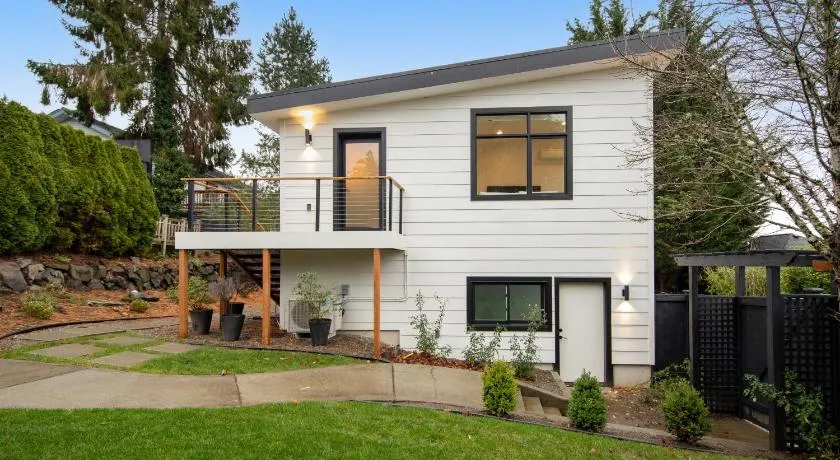 Magnolia Cottage - Image 1