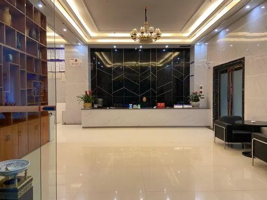 Longcheng Business Hotel - Image 1