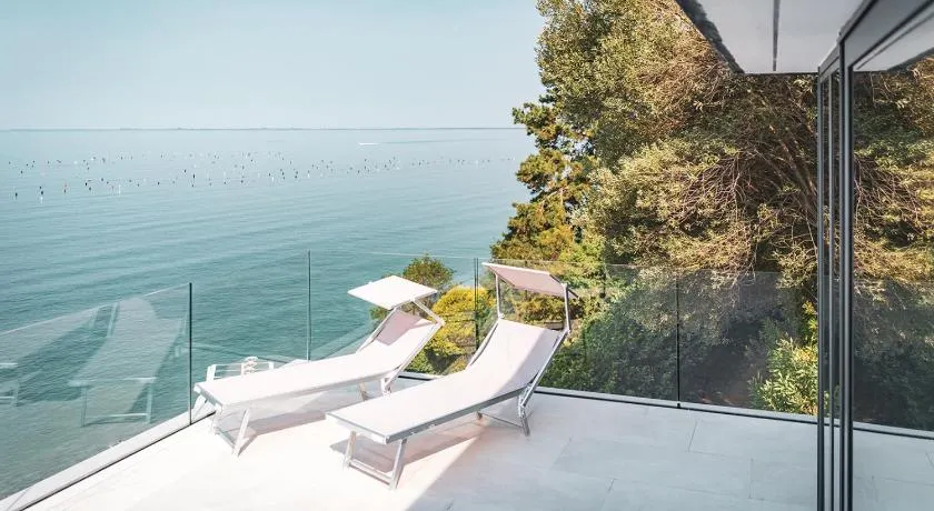 Seaside Resort - Image 1
