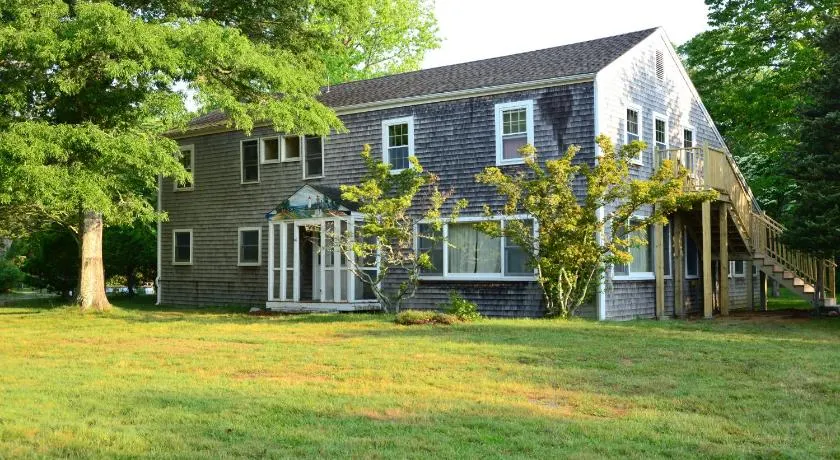 HI Martha's Vineyard Hostel - Image 1