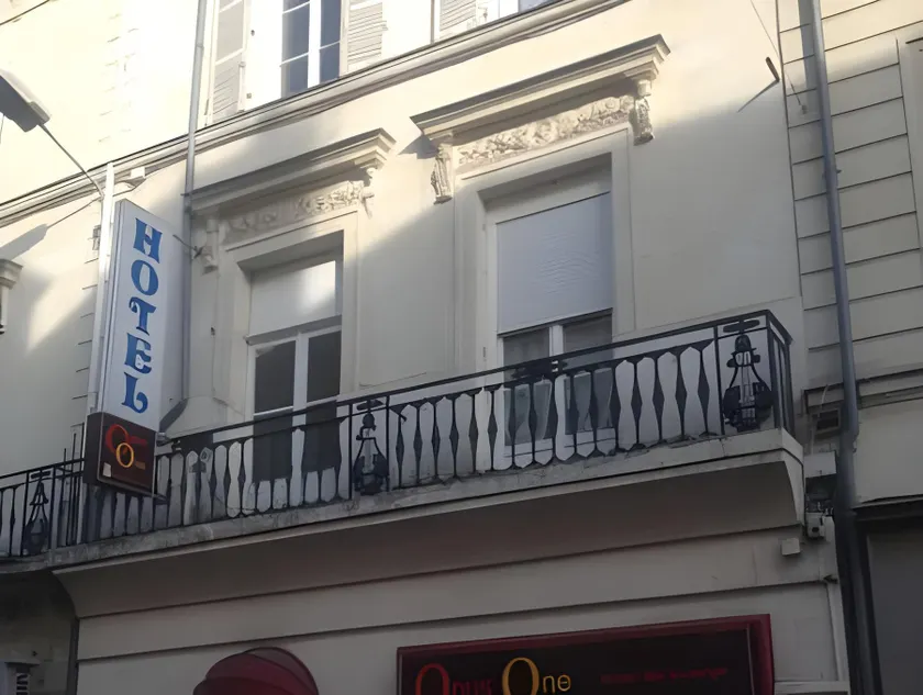 Hôtel des Lices - Image 1