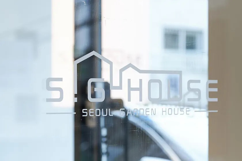 Shinchon SG House - Image 1
