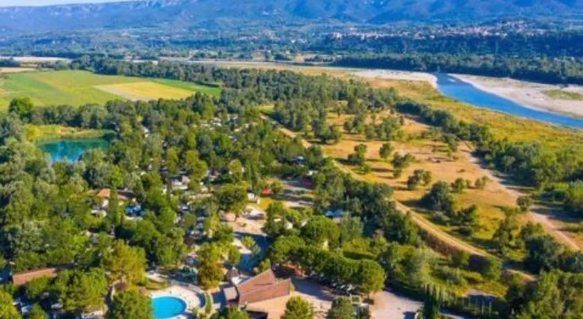 Séjour inoubliable en Provence, camping 3 étoiles - Image 1