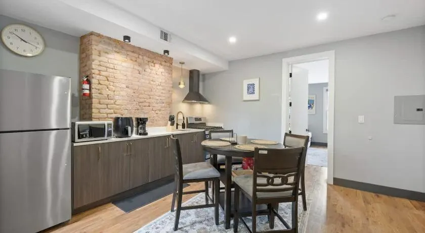 Luxury and Chic 2BR 2BA Apt only 15 Mins to NYC & Hoboken - Image 1