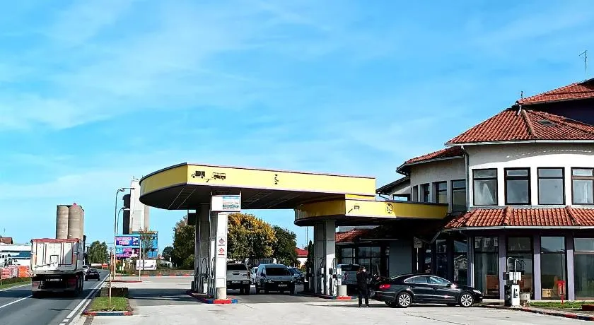 Motel Gas-Petrol Samac - Image 1