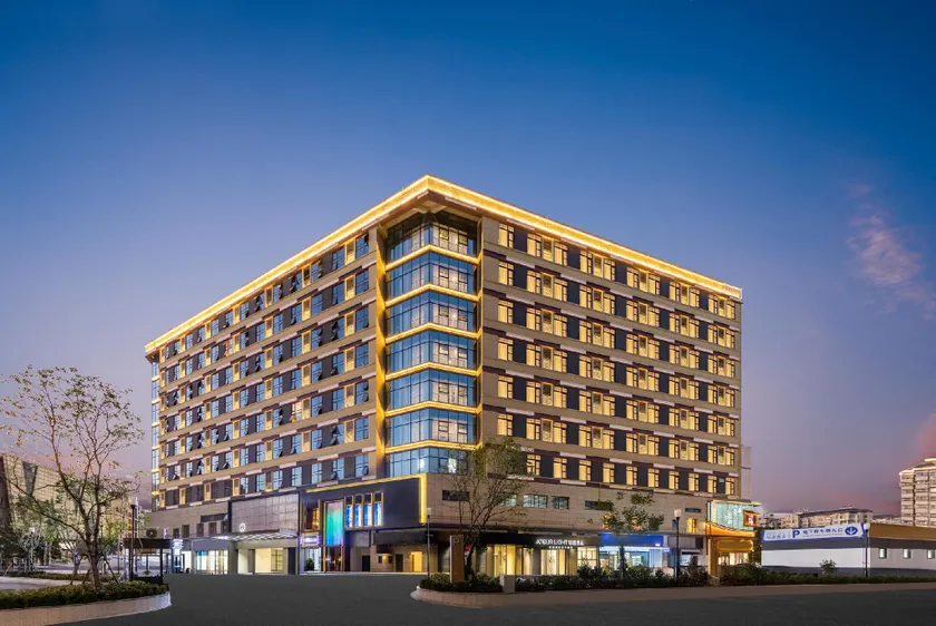 Atour Hotel Wuxi Meili Ancient Town Jinglong Plaza - Image 1
