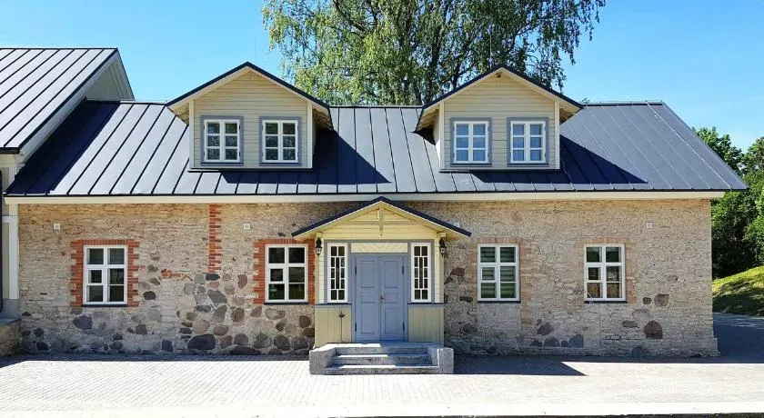 Pajusi Mõisa Külalistemaja - Image 1