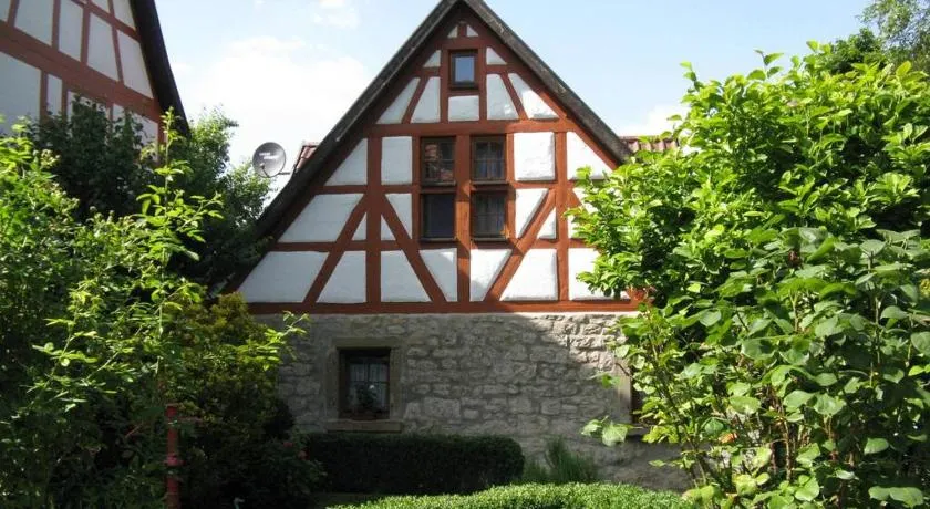 Idyllisches Fachwerkhäusle mit Terrasse am Tor zum Schwarzwald - Image 1