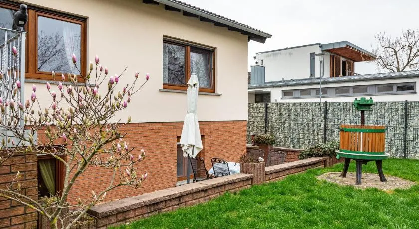 An den Weinbergen - Image 1