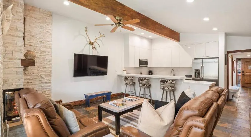 Shadowbrook 302 - Image 1