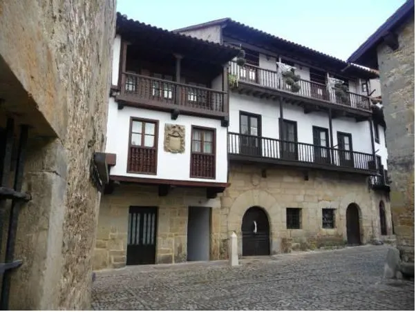 Apartamentos Legado de Santillana - Image 1