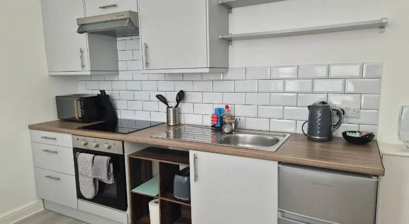 Modern Studio in Fratton, Portsmouth - Contractors Welcome #1 - Image 1