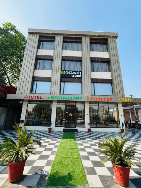 Hotel Delight Zone - Image 1