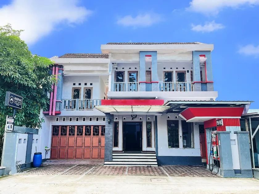 Guest House Kraton Mas - Image 1