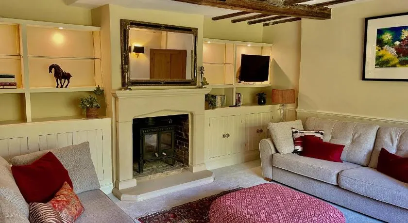 Bartley Mill Farmhouse - Image 1