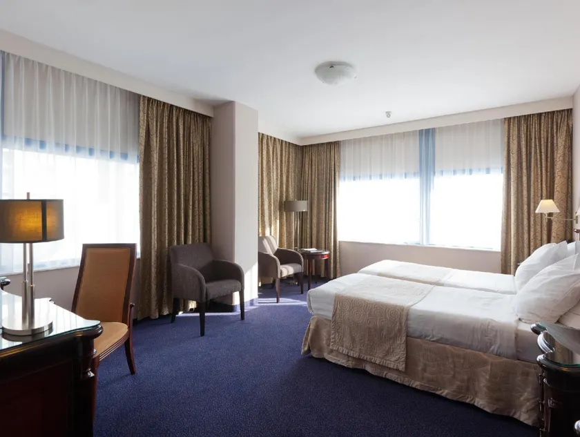 Best Western Plus Hotel Blue Square - Image 1