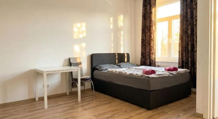 Comfortable 1BR & 1LR Apt Prime location of Vienna - Image 1
