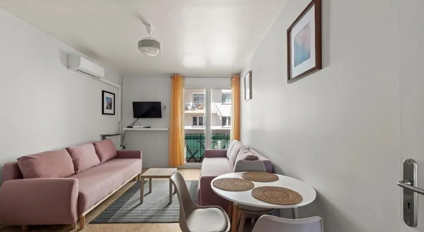 Studio 9 rue SAINT HONORAT Centre Juan Les Pins - Image 1