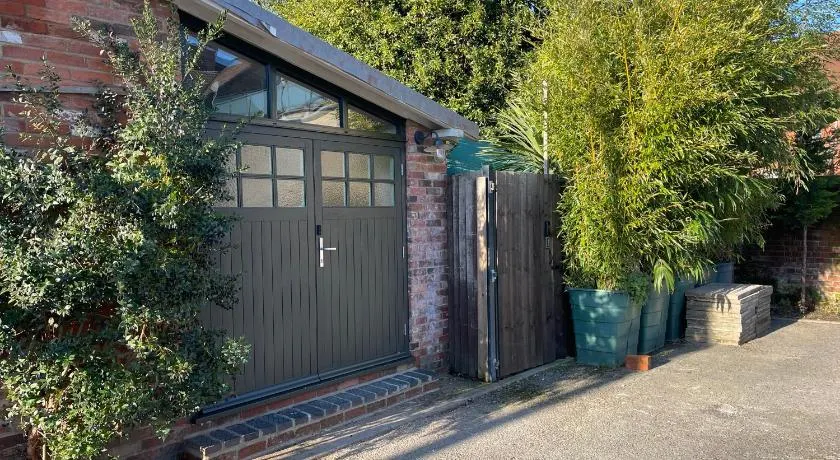 The Mews Room - Image 1