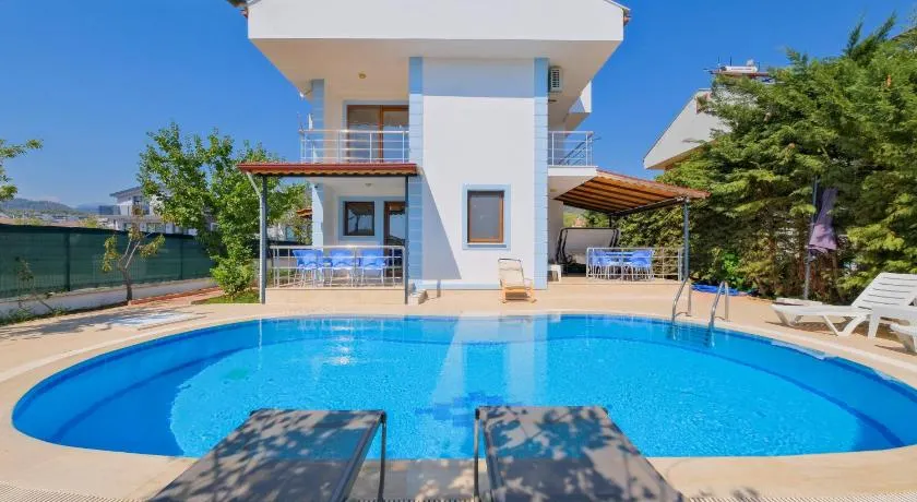 Talia Deniz Manzaralı Villa - Image 1