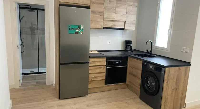 U1 Apartamento bien comunicado Madrid centro - Image 1